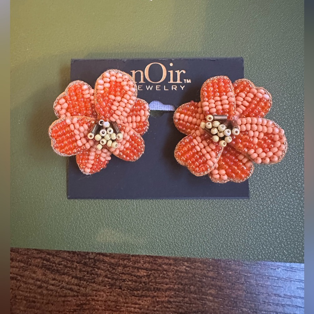 nOir earrings